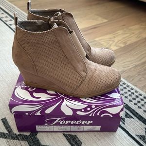 Taupe Wedge “Sneaker”